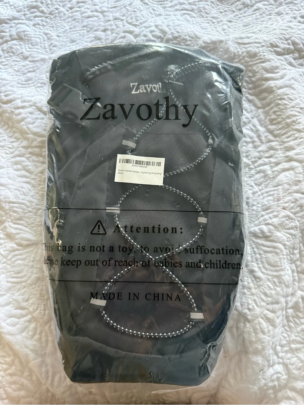 Zavothy Hydration Pack Backpack 2L Bladder NWT Hiking, Cycle Running Unisex